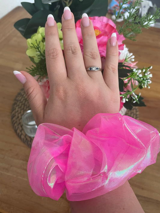 Riesiges rosa Scrunchie